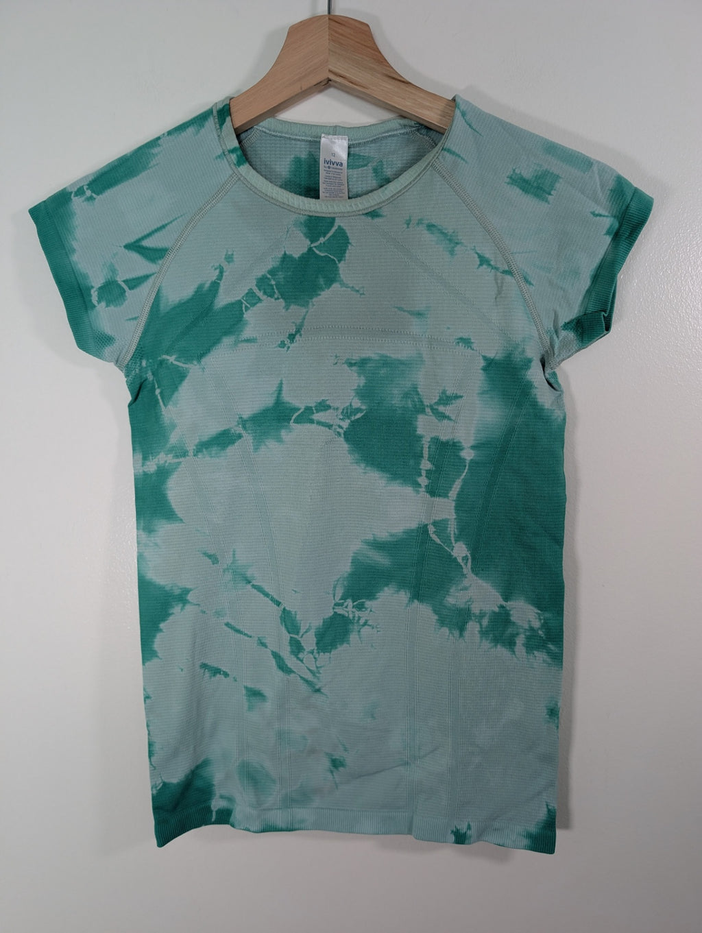 ivivva by lululemon shirt - 12 kids/wmns XS