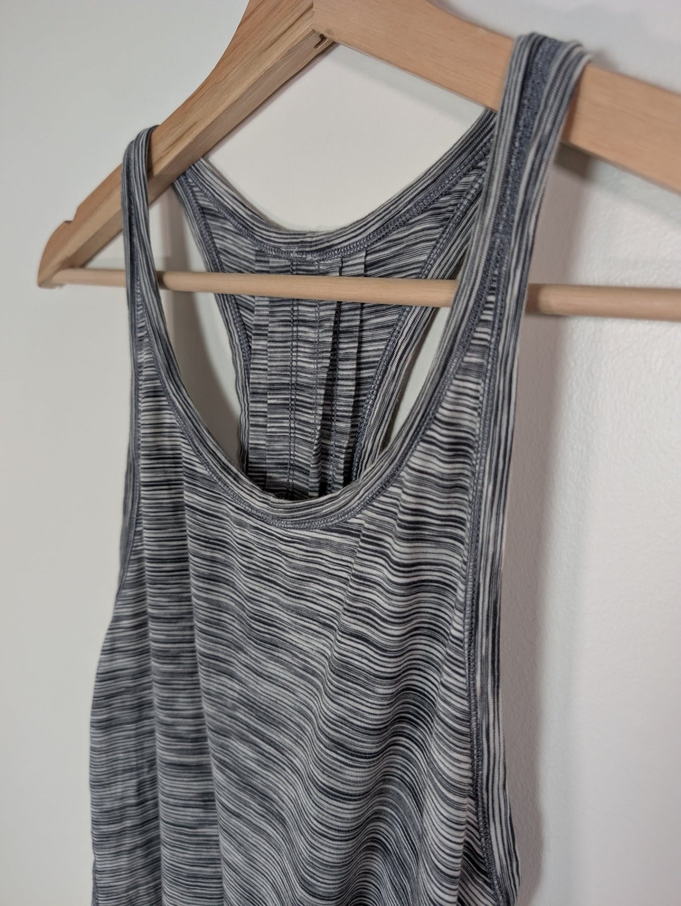 Lululemon yogi everyday racerback - Appears M