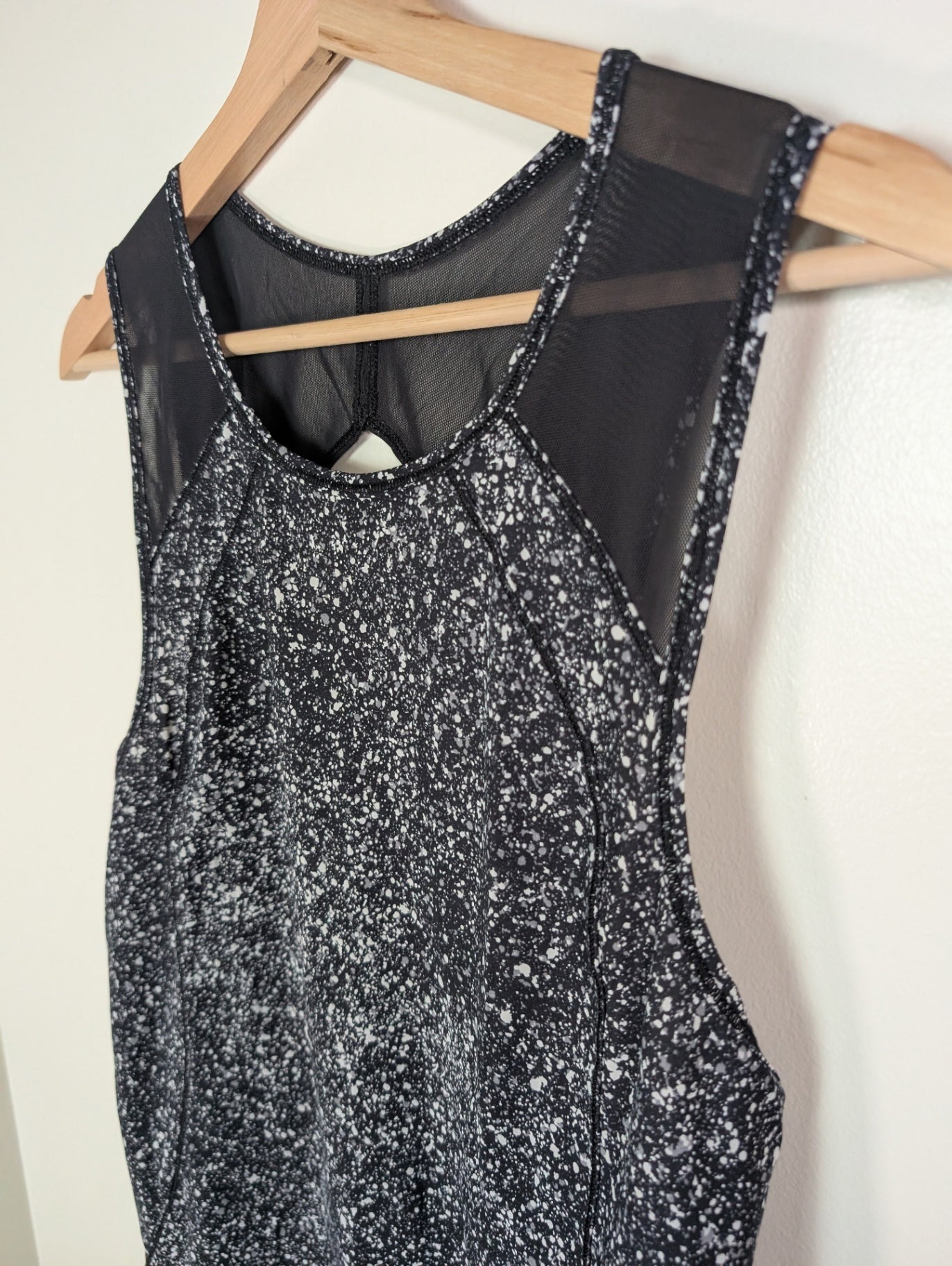 Lululemon sculpt tank - Appears M