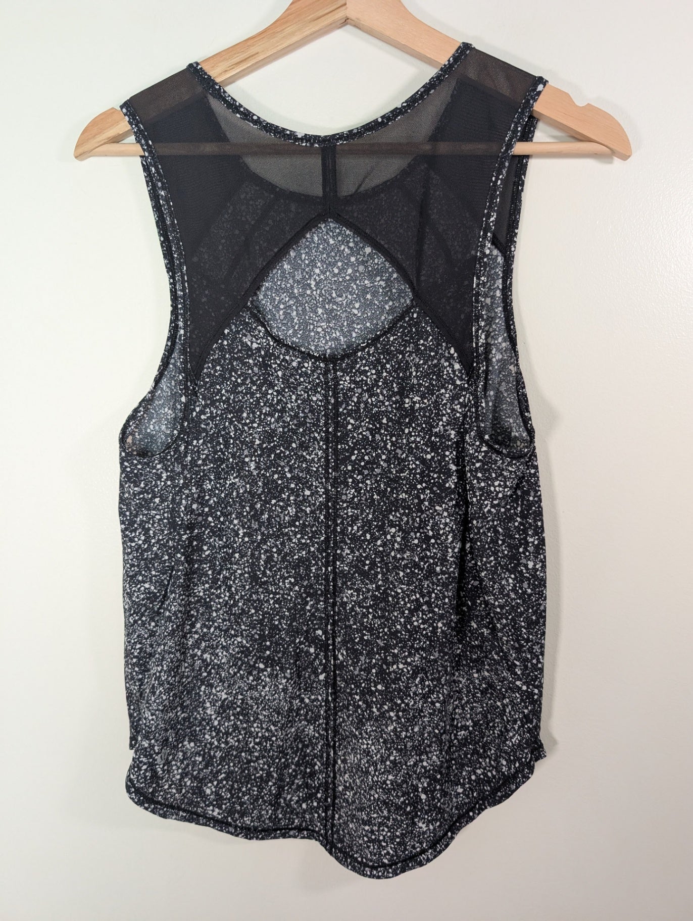 Lululemon sculpt tank - Appears M