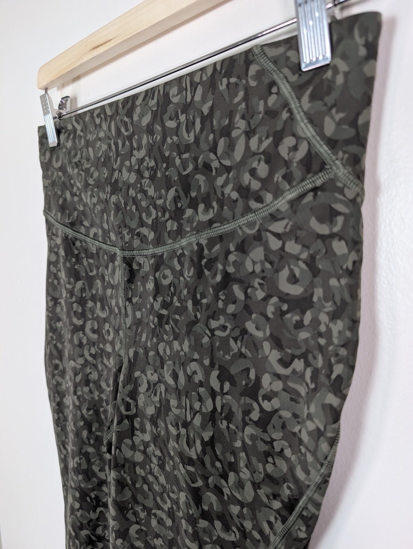 Lululemon base pace leggings - 8