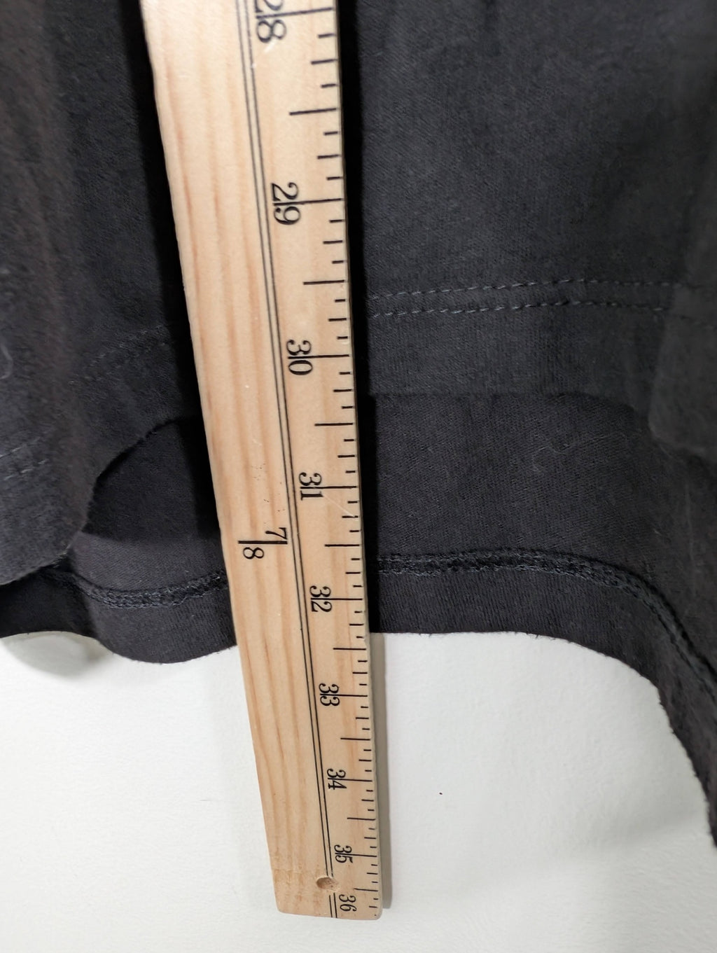 Old Navy black v-neck tee - XXL