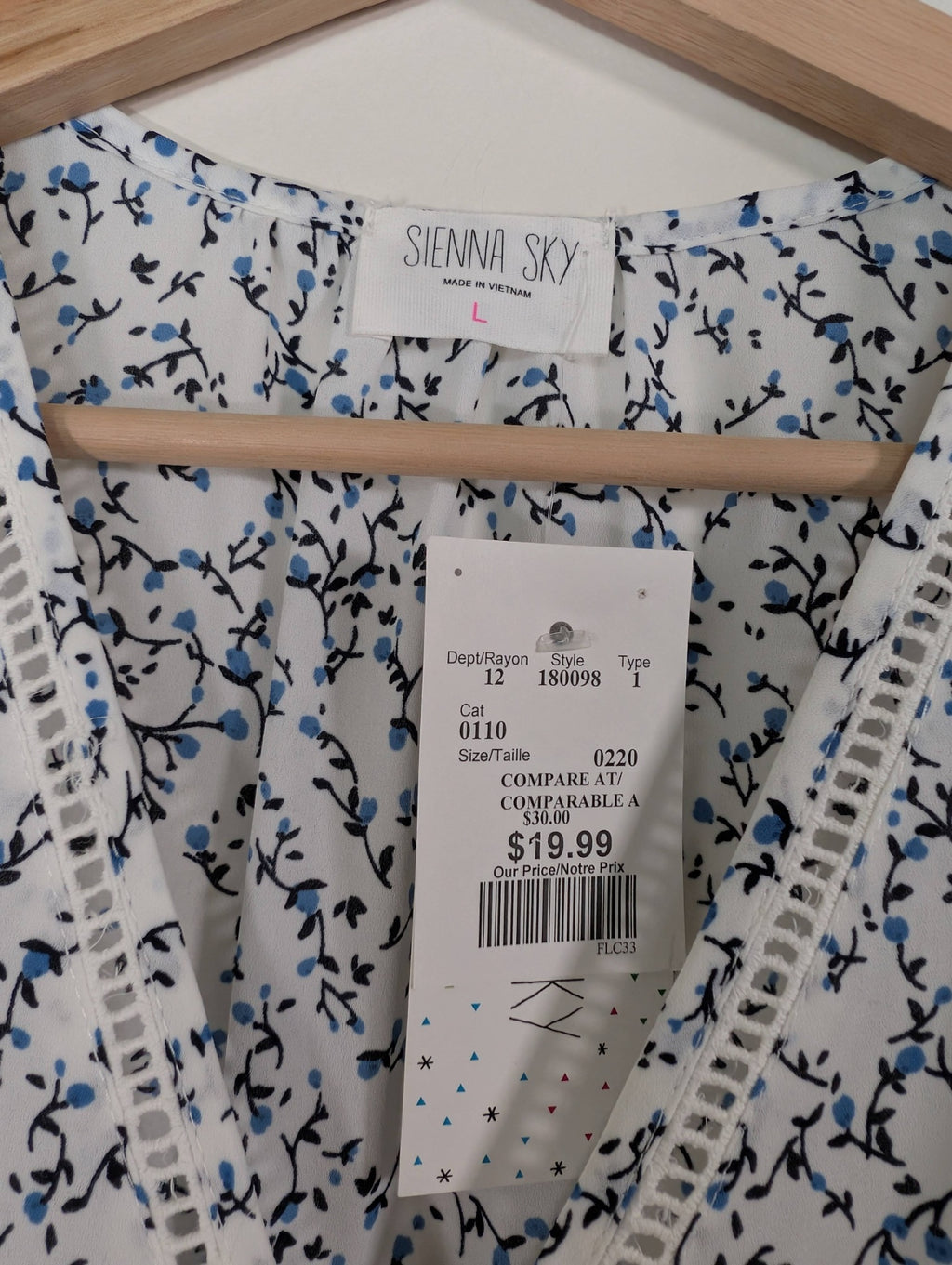 NWT Sienna Sky blouse - L