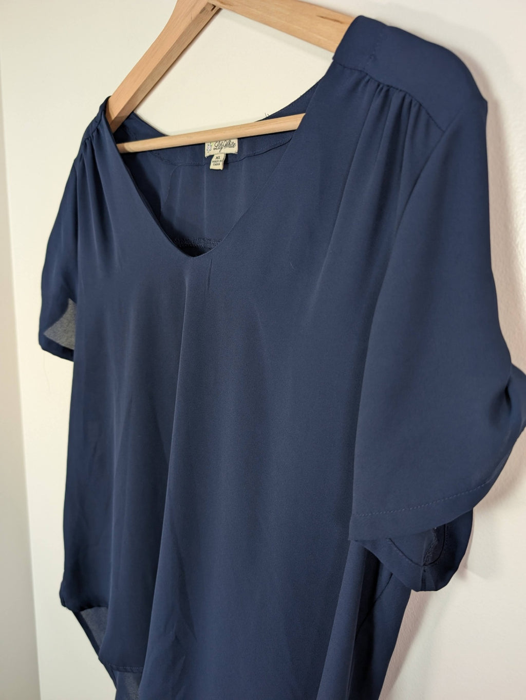 Lily White navy blouse - XL