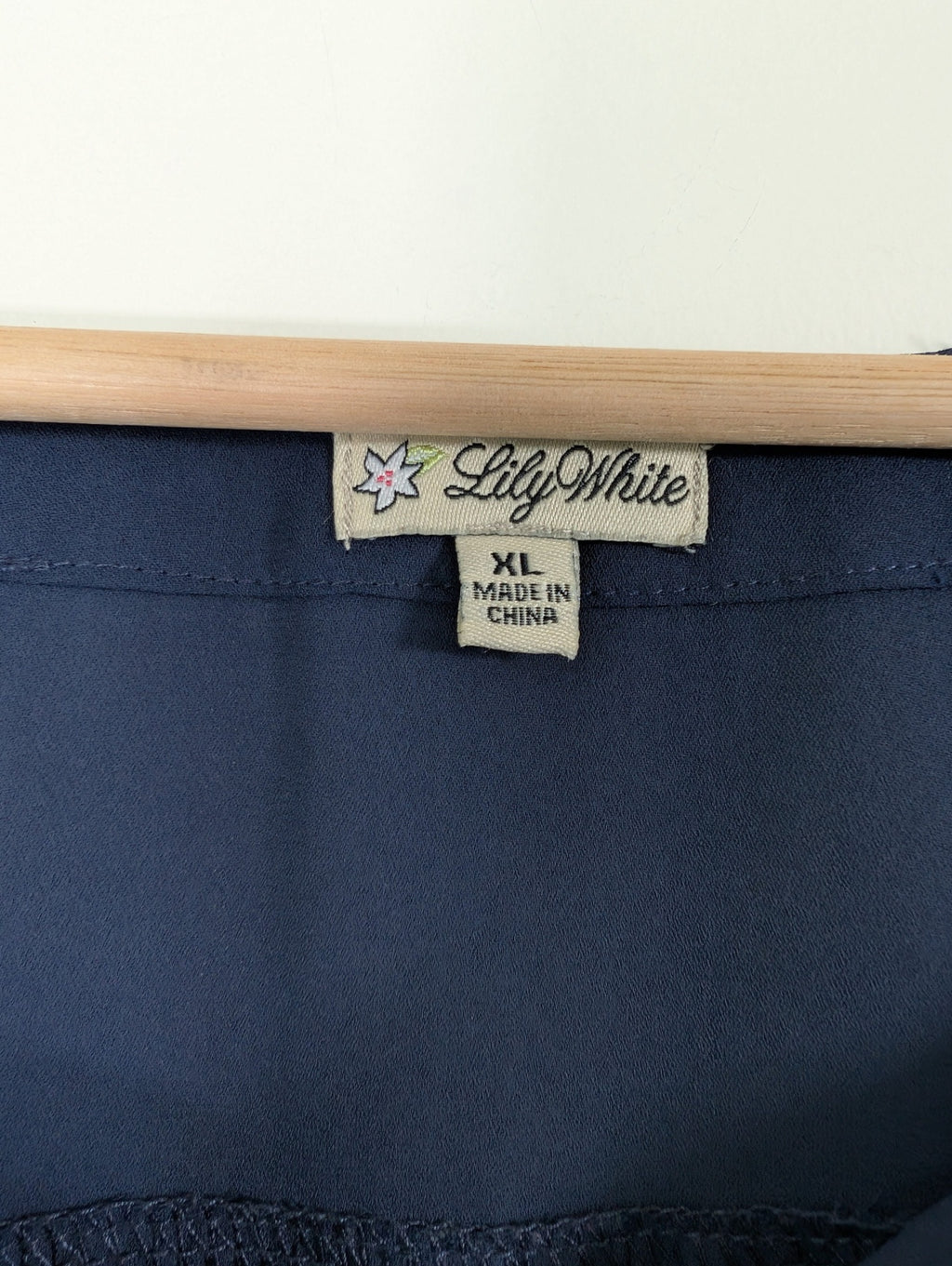 Lily White navy blouse - XL