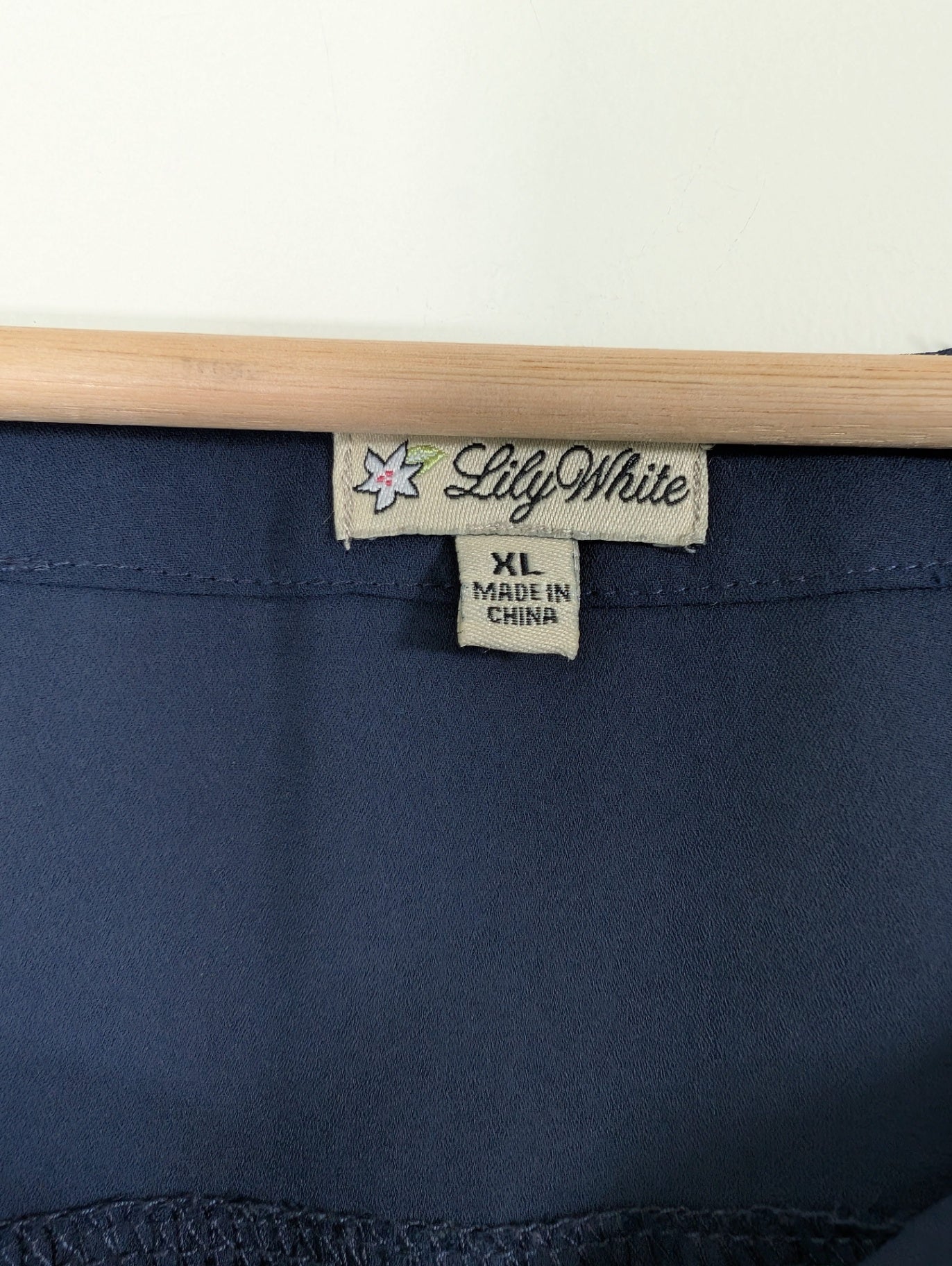 Lily White navy blouse - XL