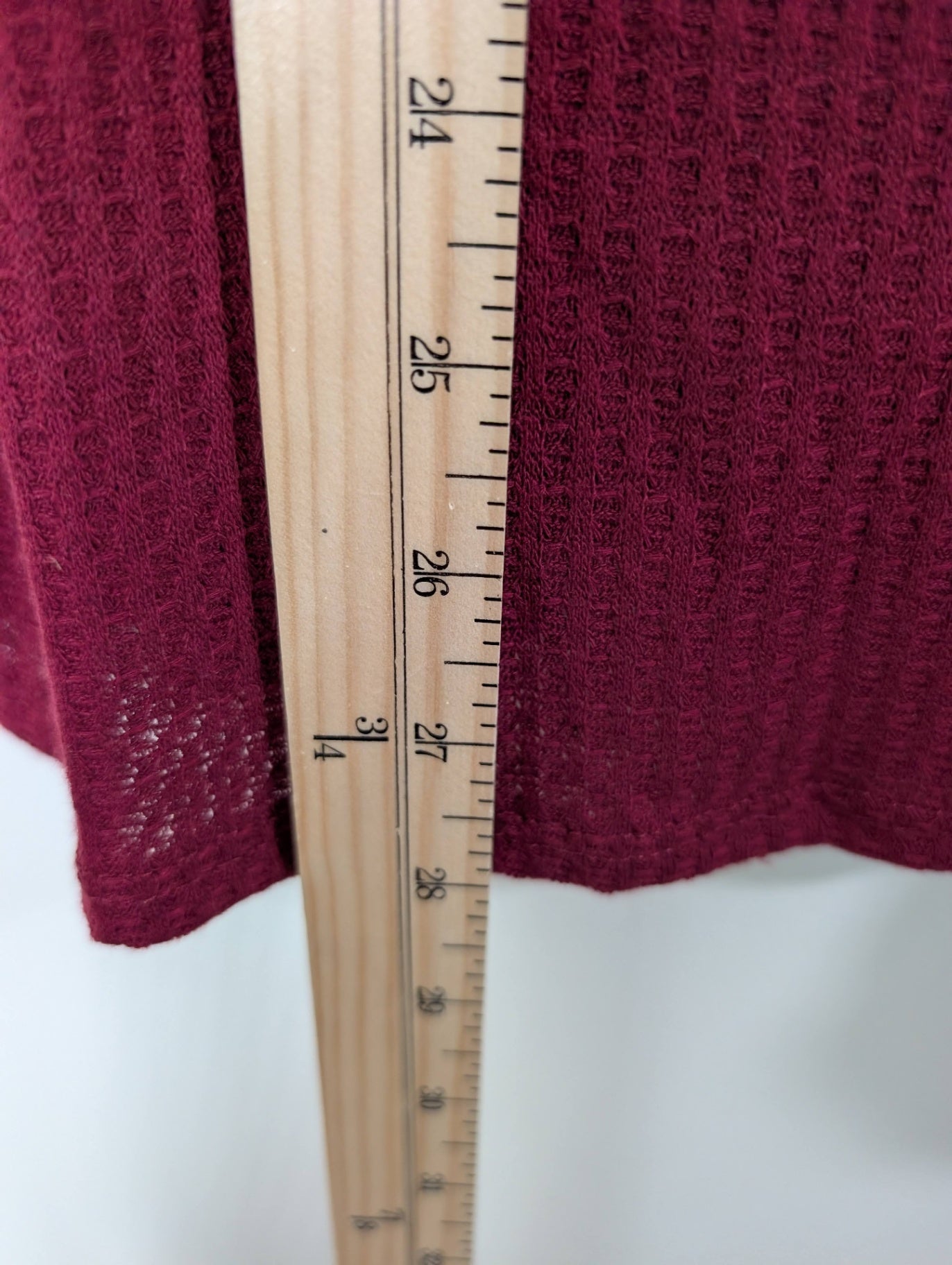Shop Basic red sweater - M