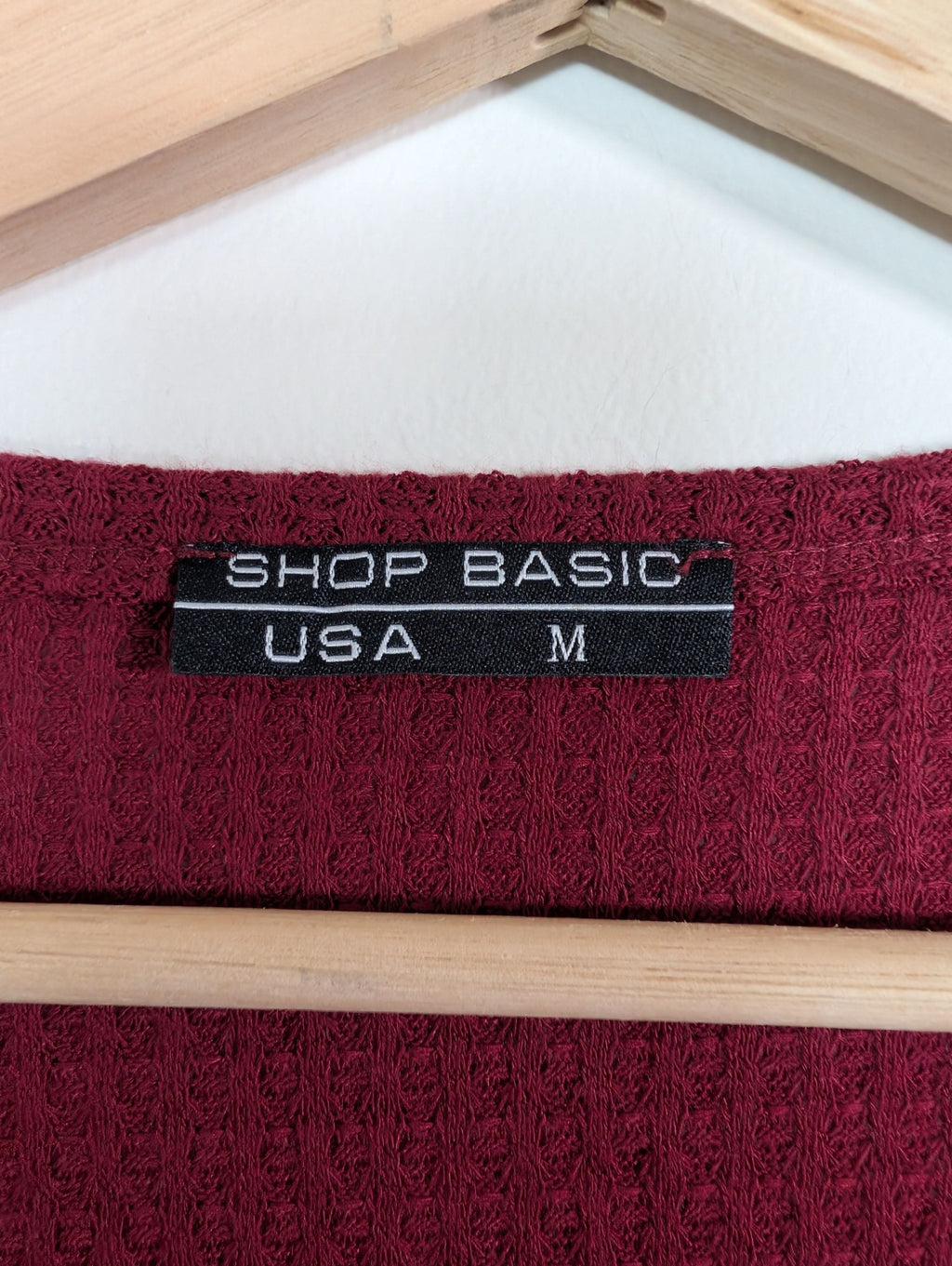 Shop Basic red sweater - M