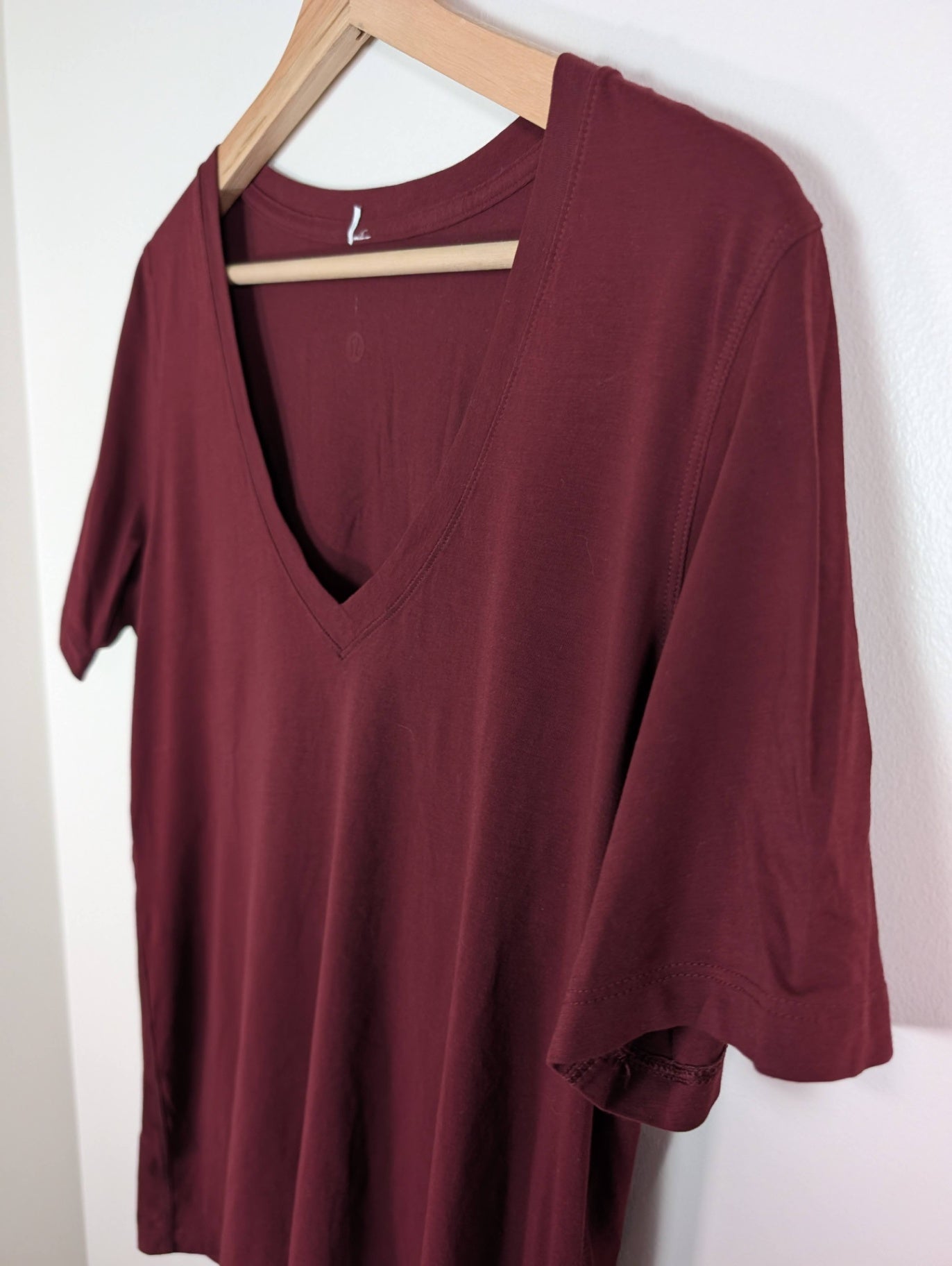 Lululemon red tee - Appears L