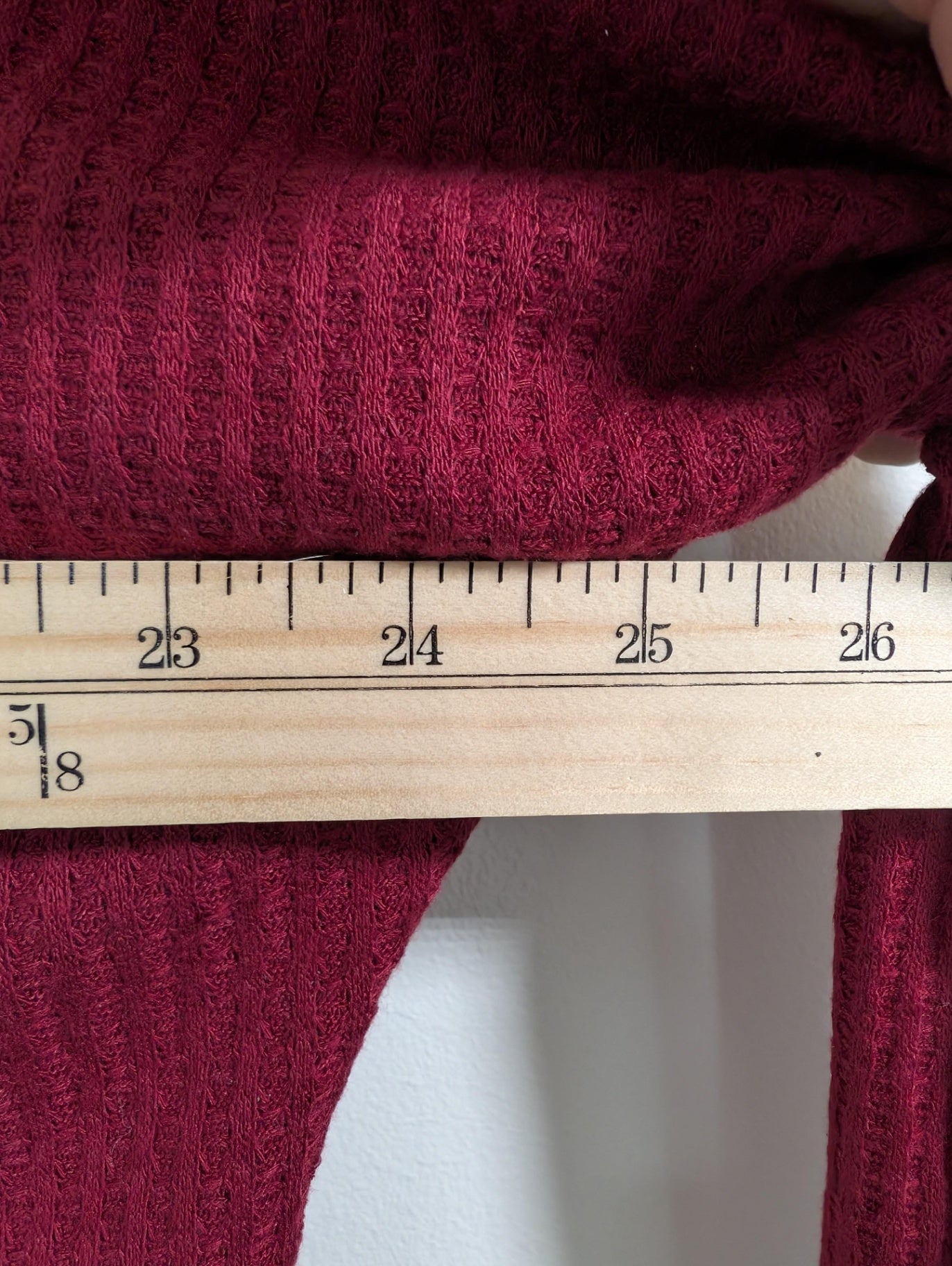 Shop Basic red sweater - M