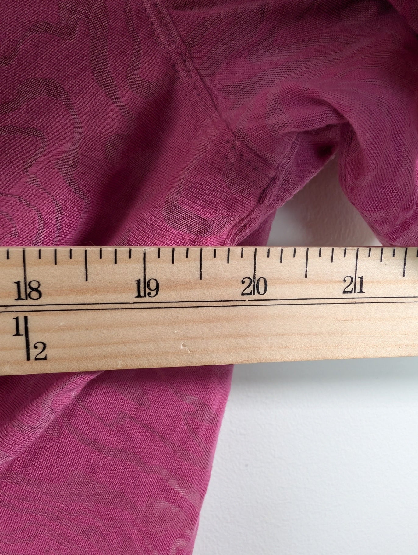 Lululemon crescent tee - Appears M