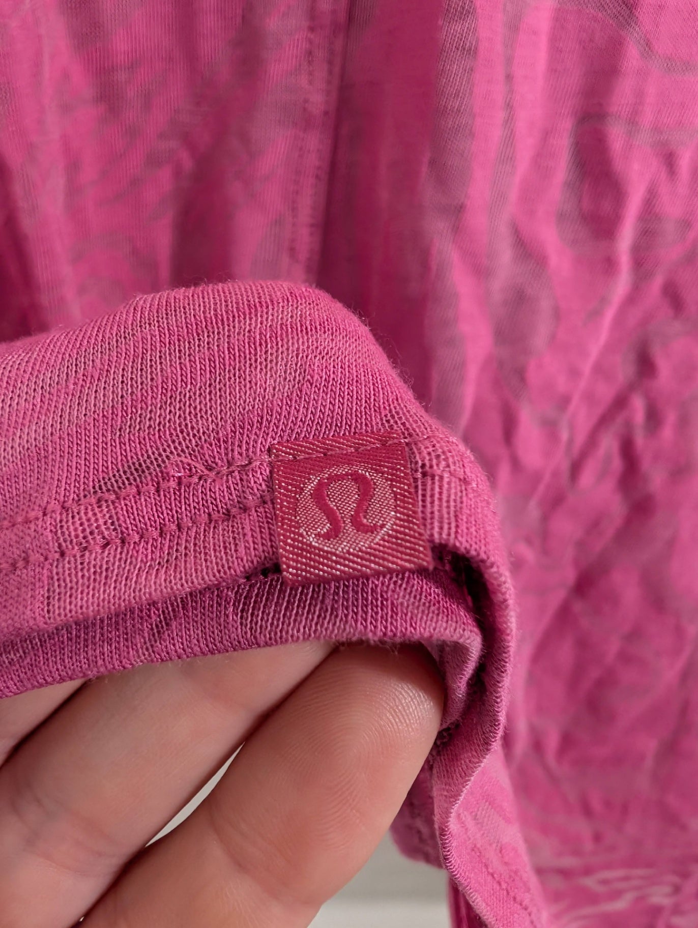 Lululemon crescent tee - Appears M