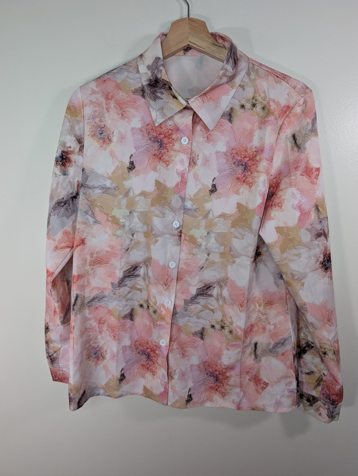 Unknown brand pink floral button up - M