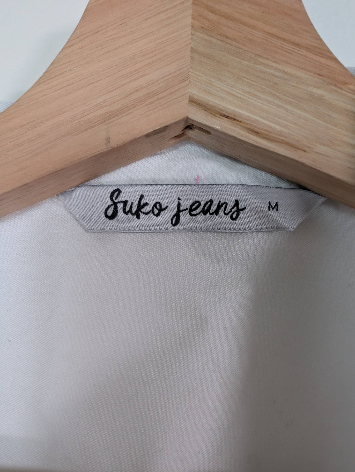 Suko jeans white button up - M