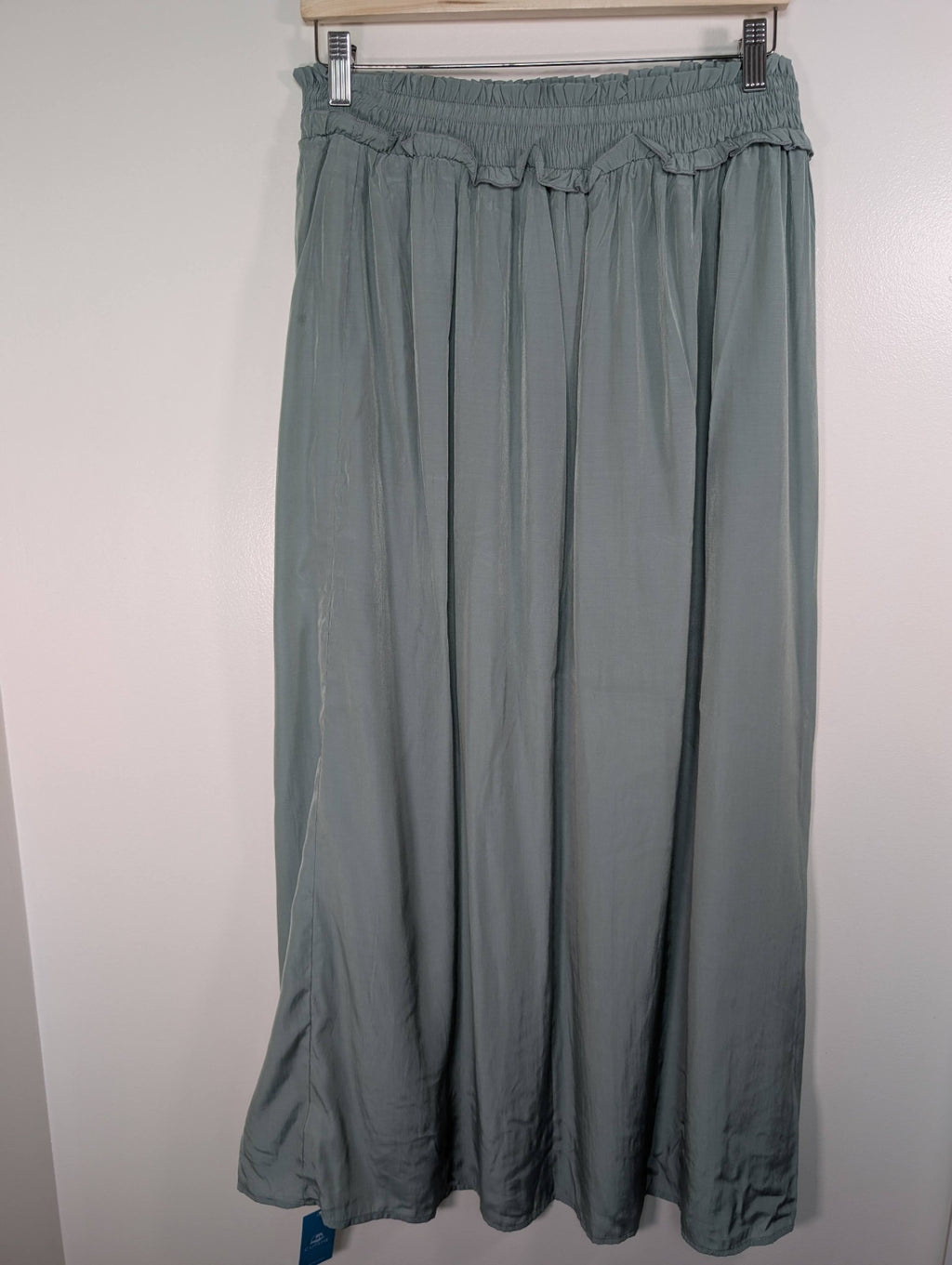 NWT Cupshe green skirt - M