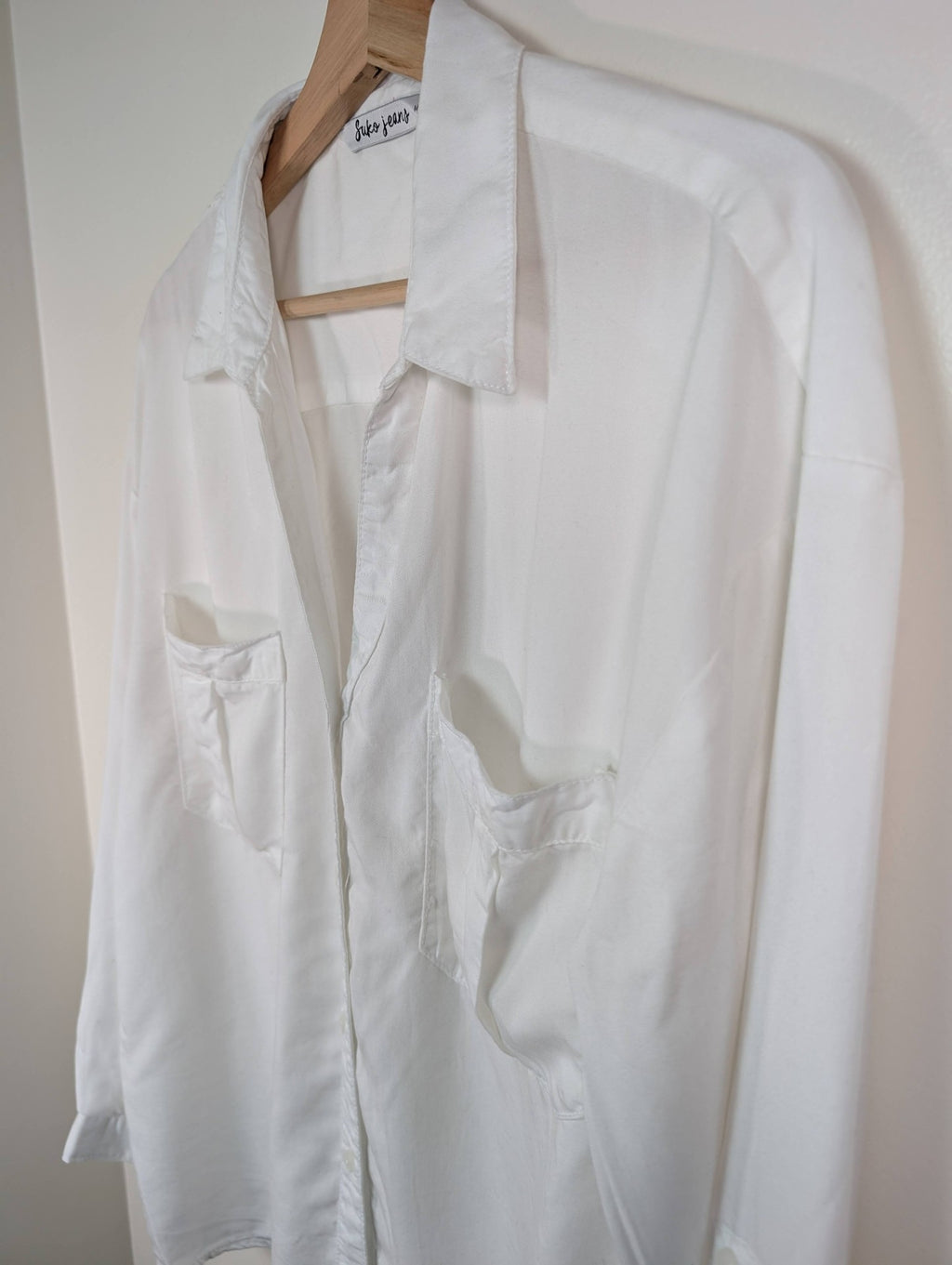 Suko jeans white button up - M