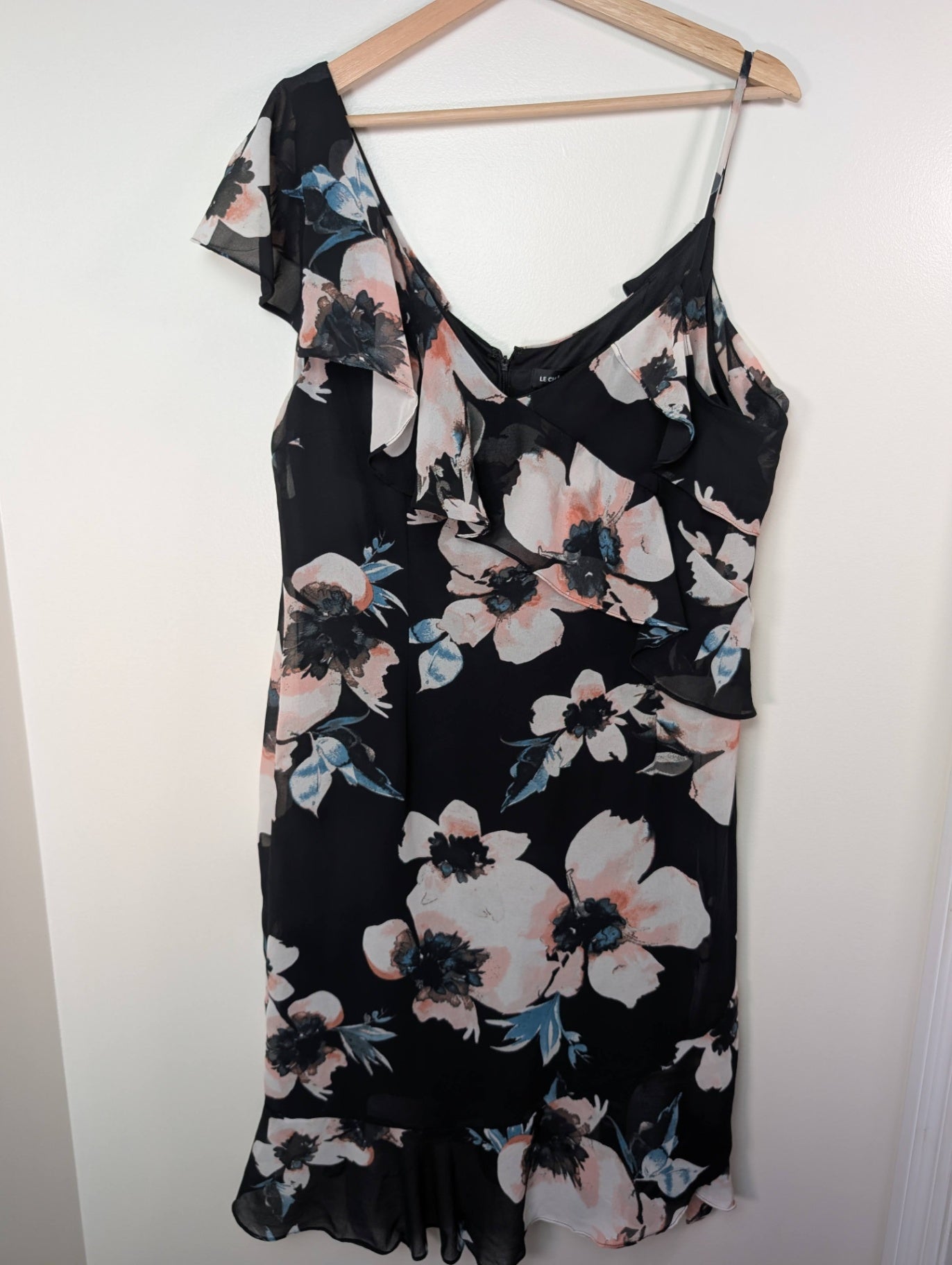 NWT Le Château floral dress - XXL