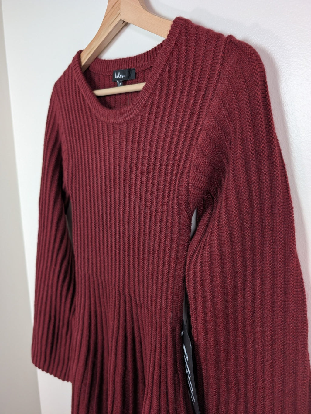 NWT Lulus burgundy ribbed dress - S