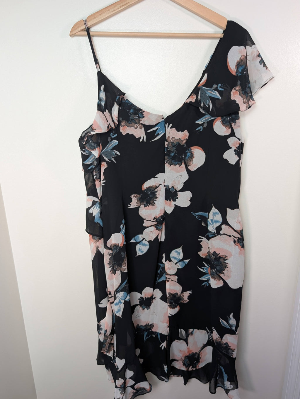 NWT Le Château floral dress - XXL