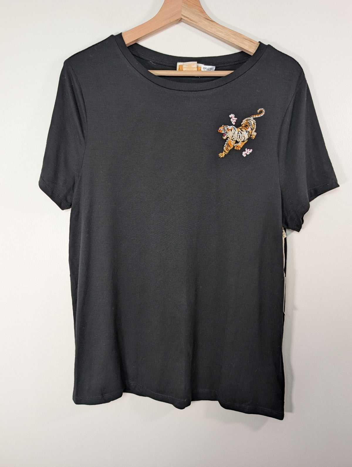 NWT Lucy & Laurel tiger t-shirt - L
