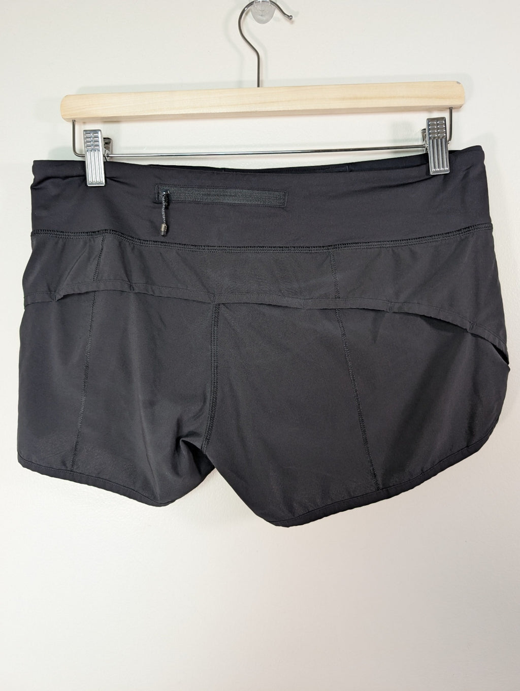 Lululemon black shorts - 8