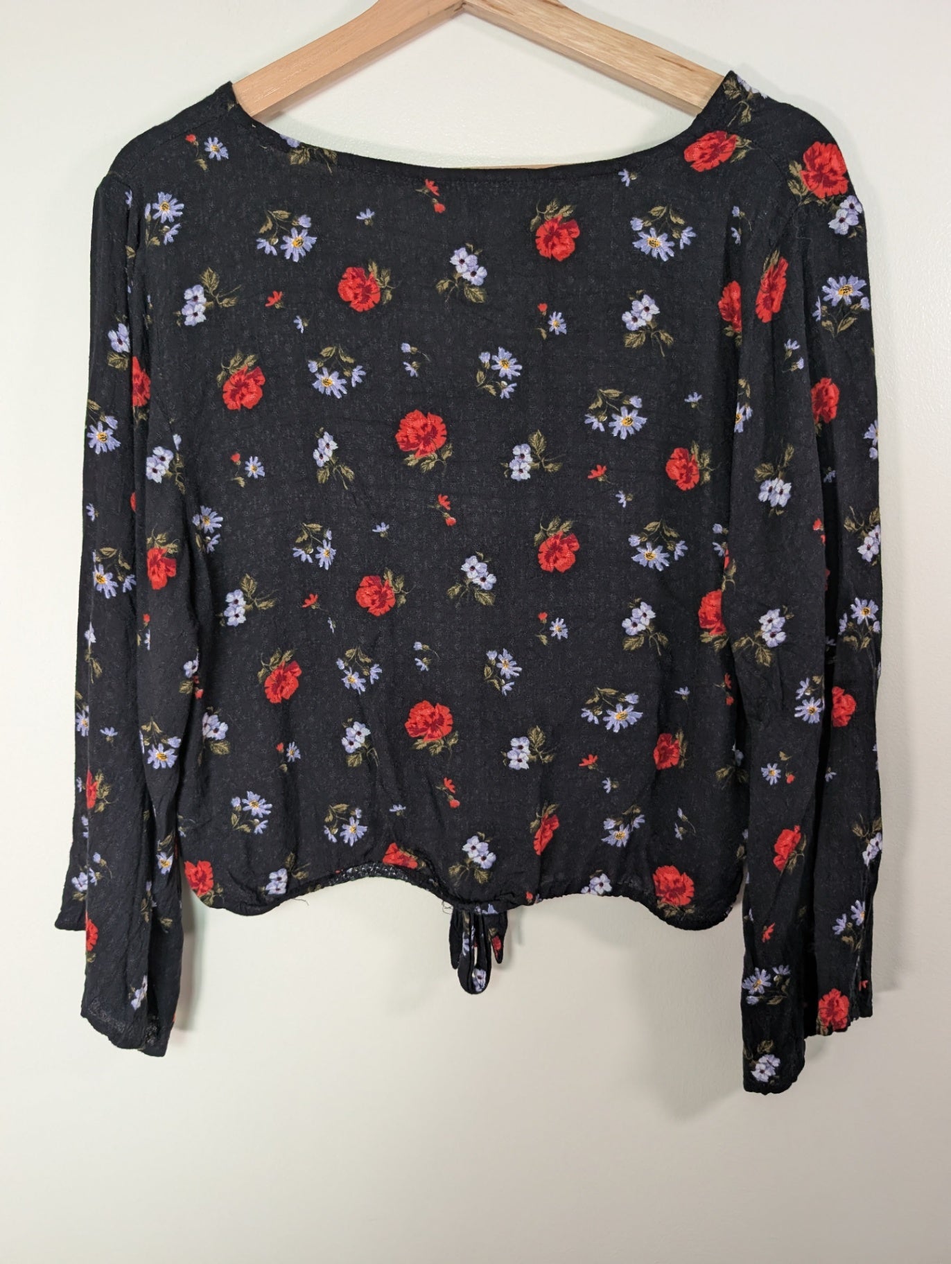 American Eagle Outfitters blouse- L