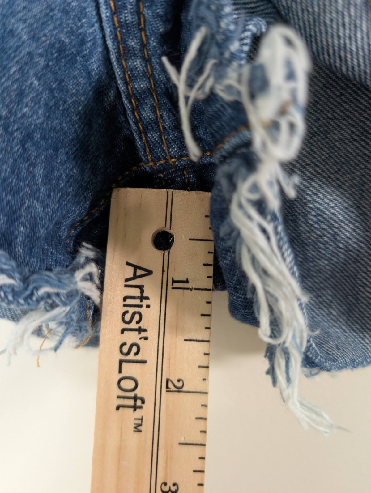 Levi's denim shorts - 28