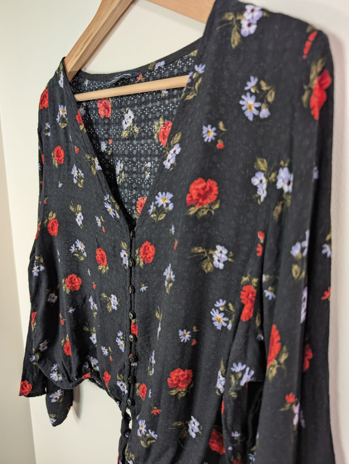American Eagle Outfitters blouse- L