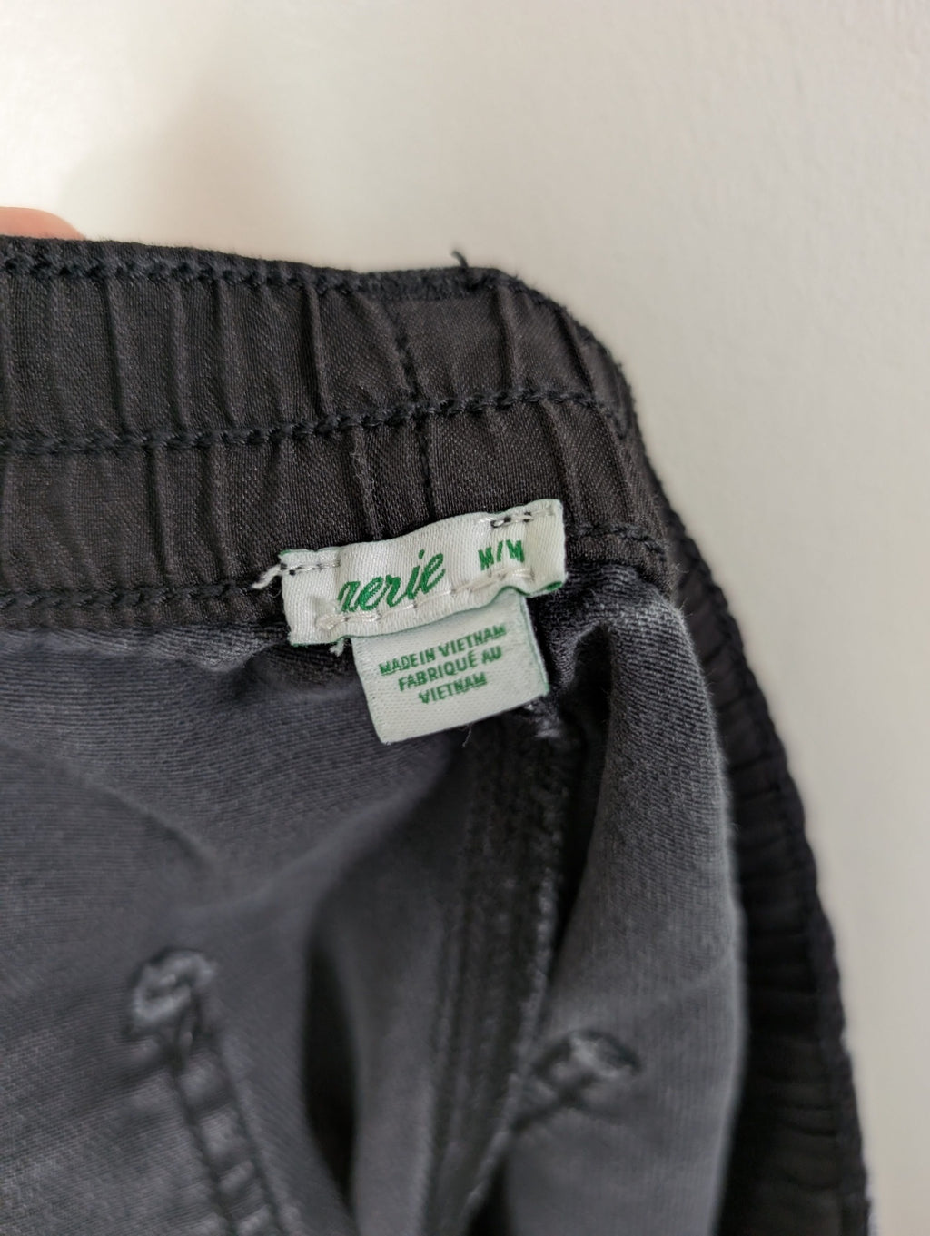 Aerie black shorts - M