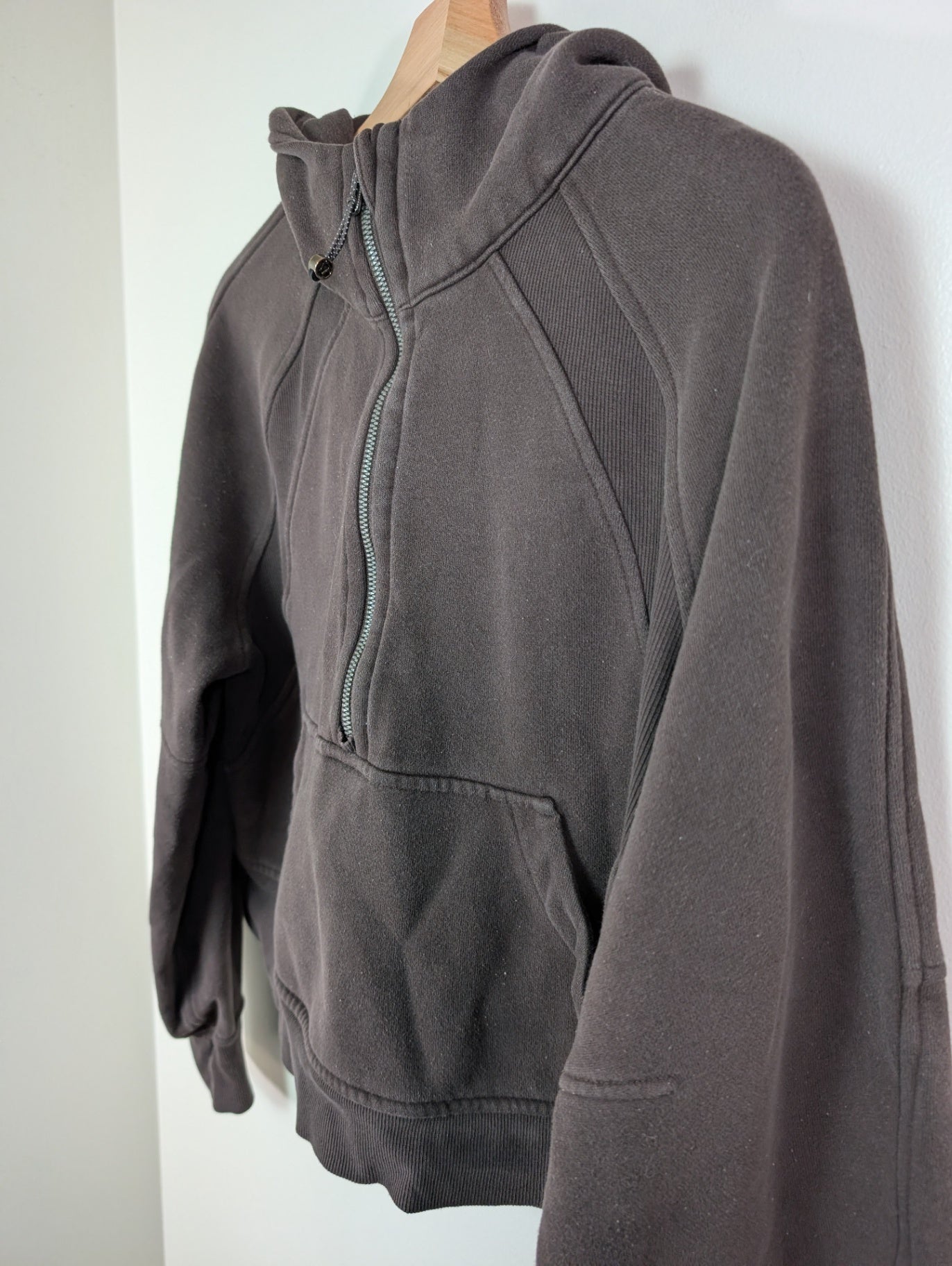 Lululemon brown scuba crop - M