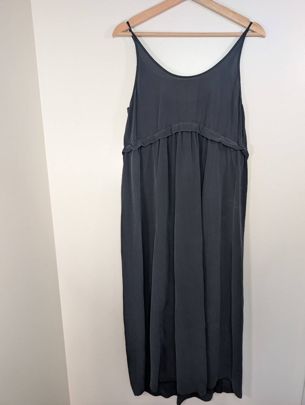 Unknown brand black dress - Appears M
