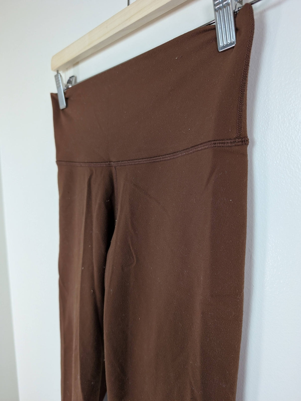 TNA brown leggings - M