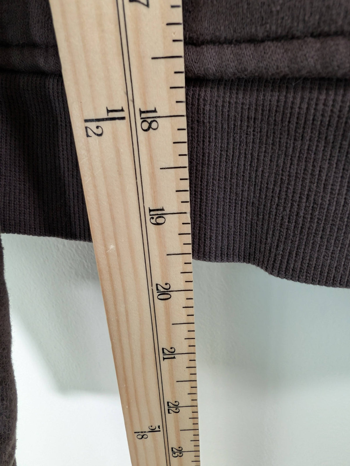 Lululemon brown scuba crop - M