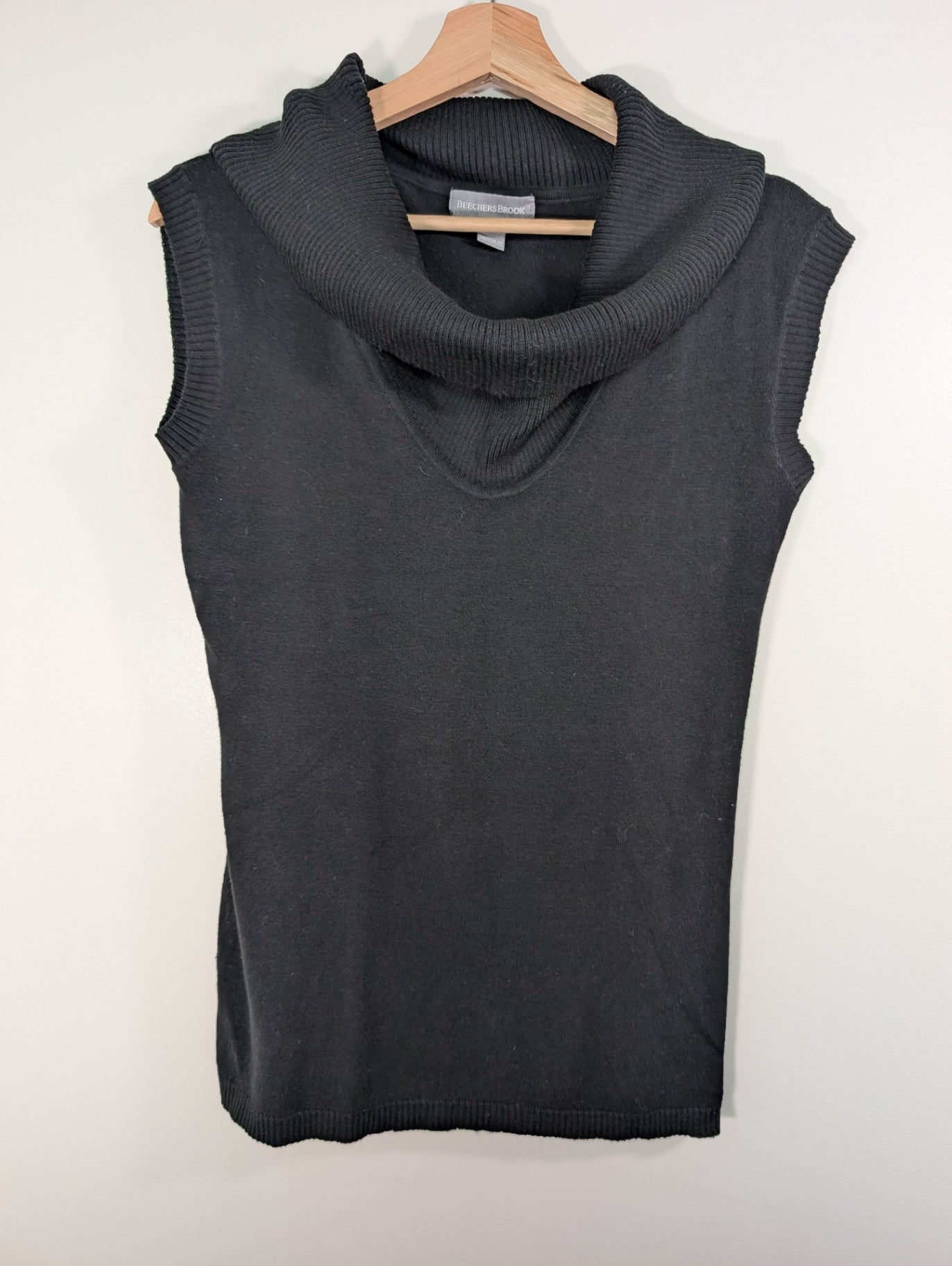 Beechers Brook turtleneck sleeveless knit - M