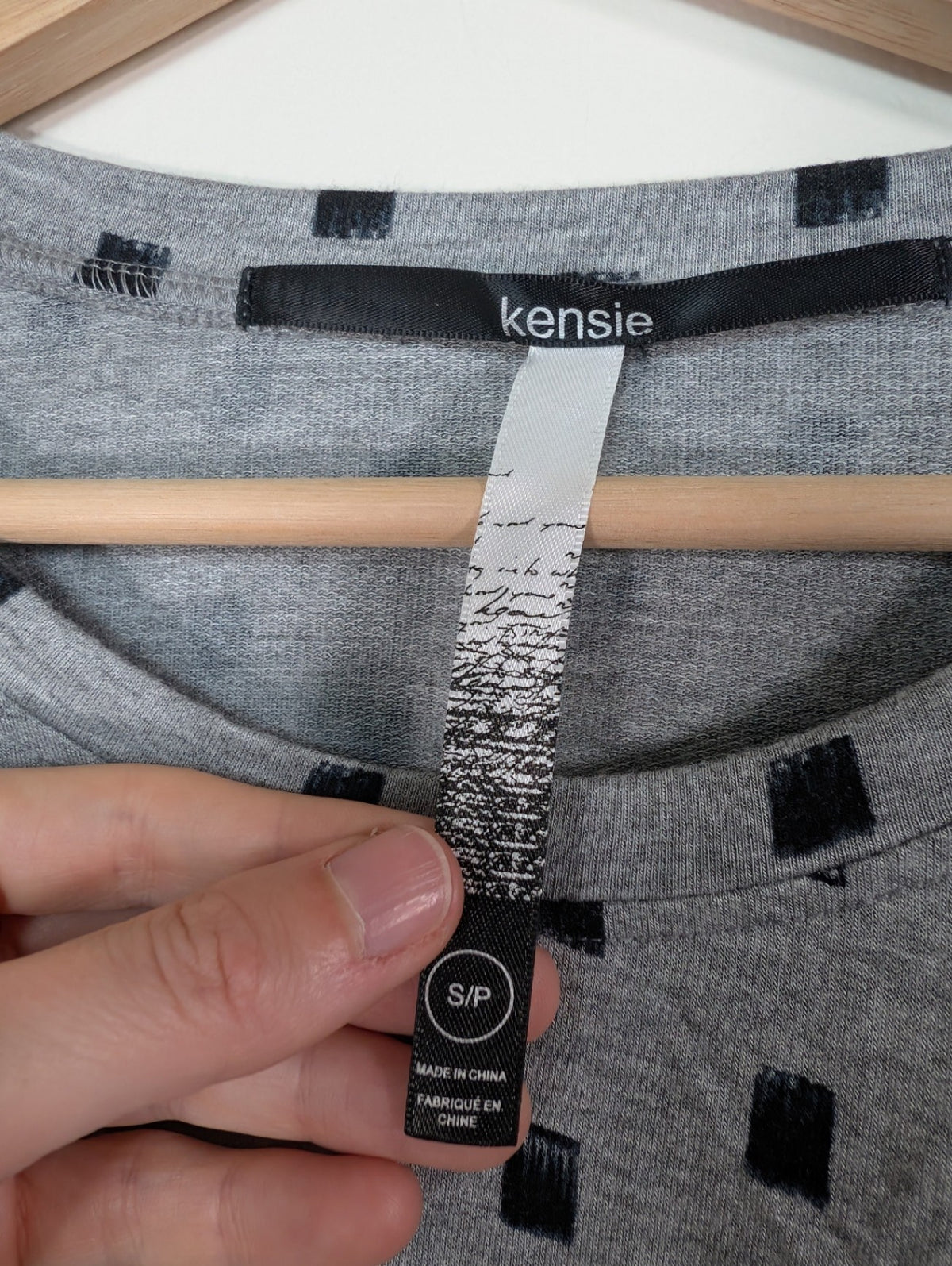 kensie grey polka-square shirt - S