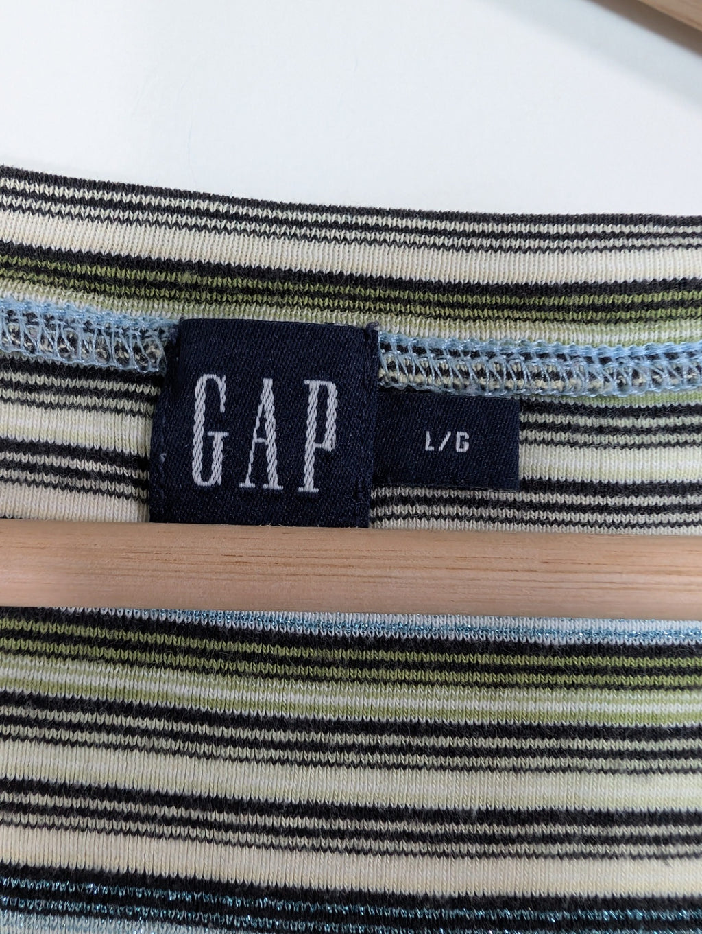 GAP striped tee - L