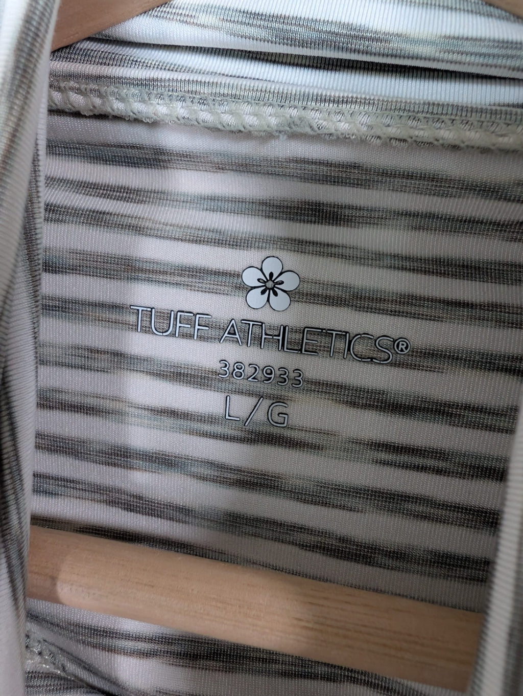 Tuff Athletics zip - L