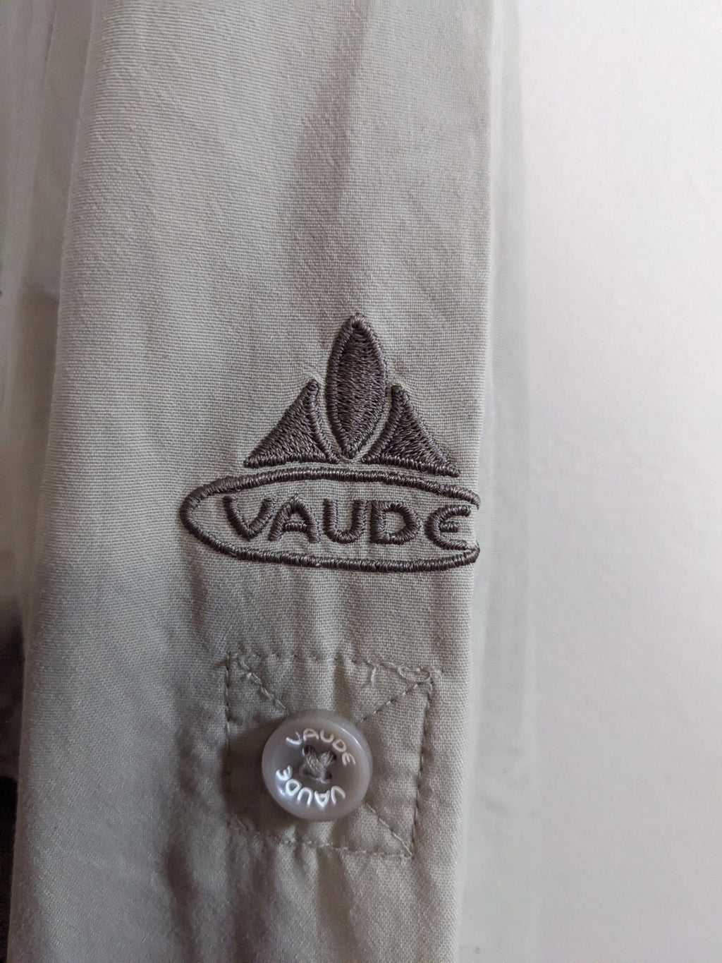 VAUDE Khaki Button Down Shirt - sz 38