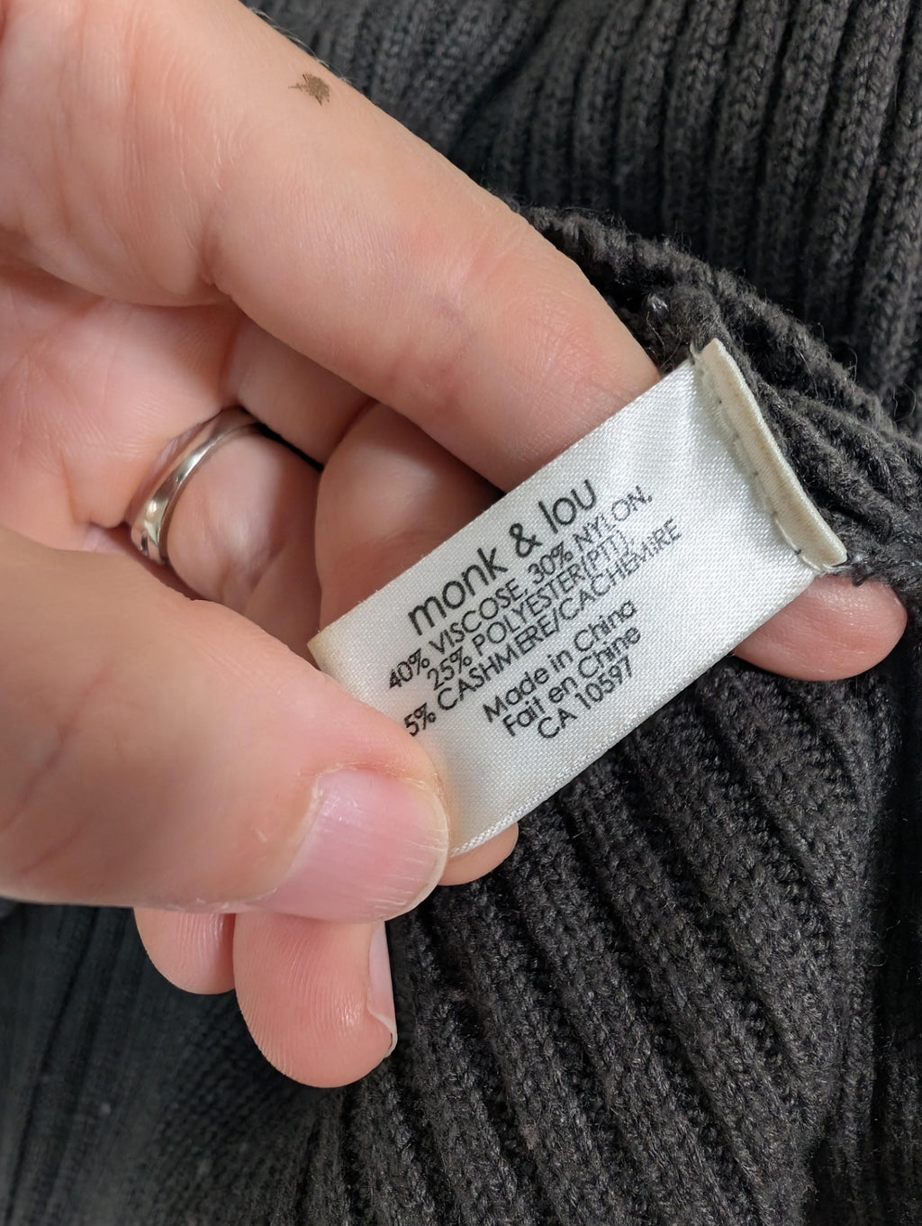 Monk & Lou cashmere blend tank - S