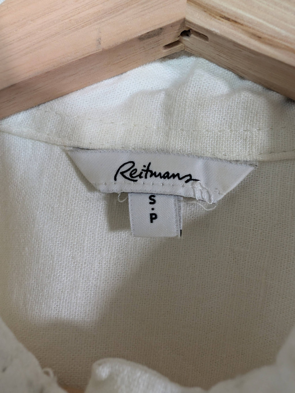 Reitmans white blouse - S