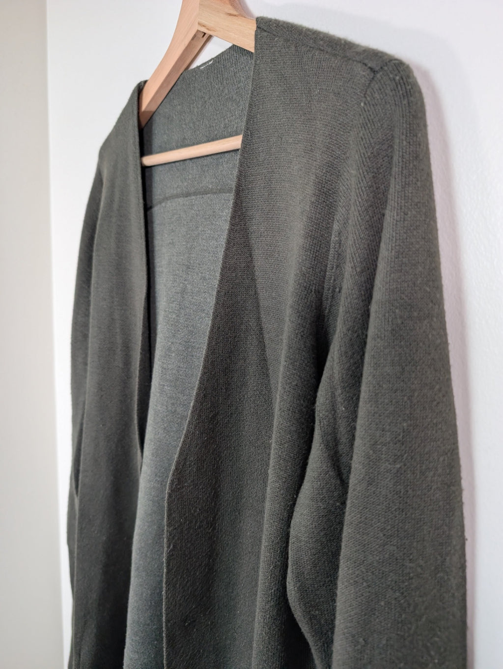 Lululemon cardigan - Appears M