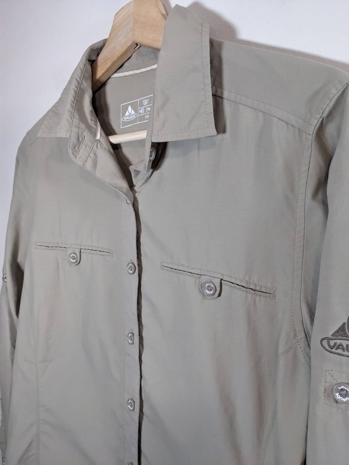 VAUDE Khaki Button Down Shirt - sz 38