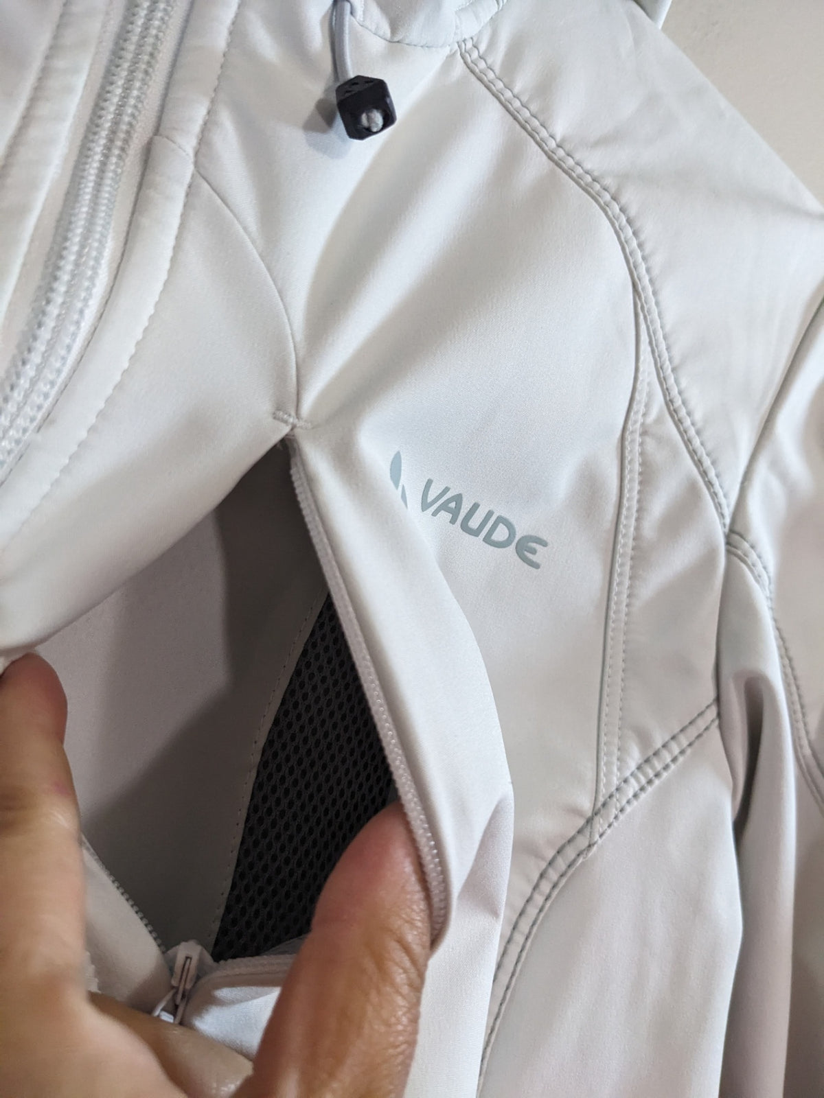 VAUDE White Jacket - sz 38/S
