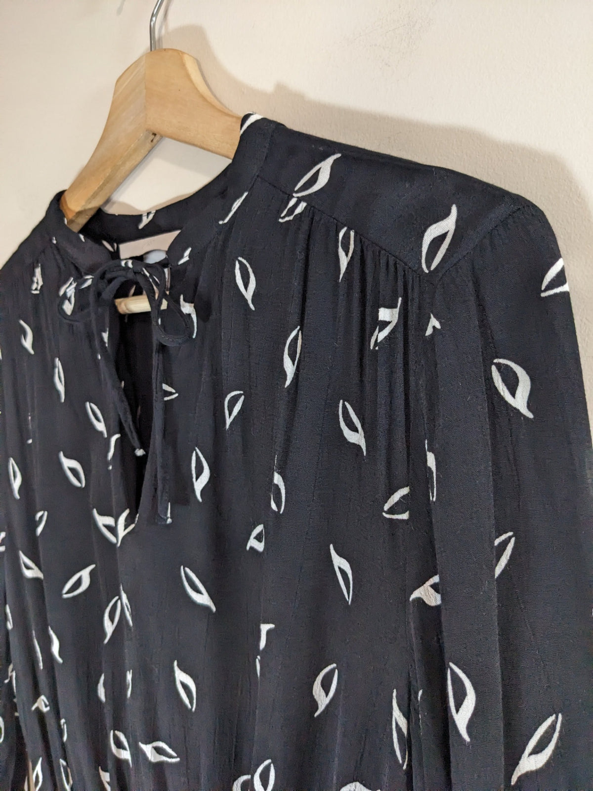H&M Black Pattern Dress - M