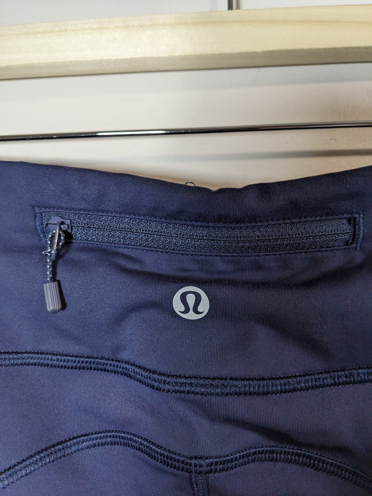 Lululemon Navy Leggings - sz 4