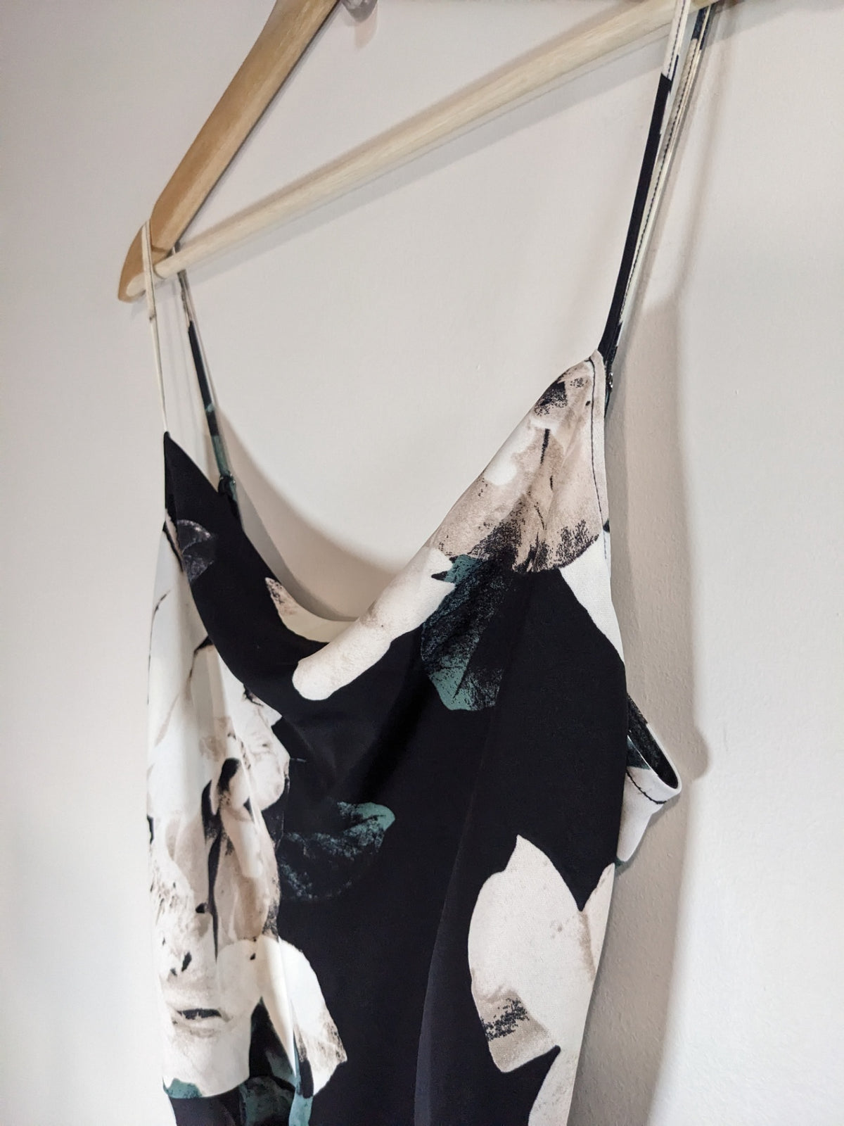 LE CHÂTEAU Black Floral Jumpsuit- S