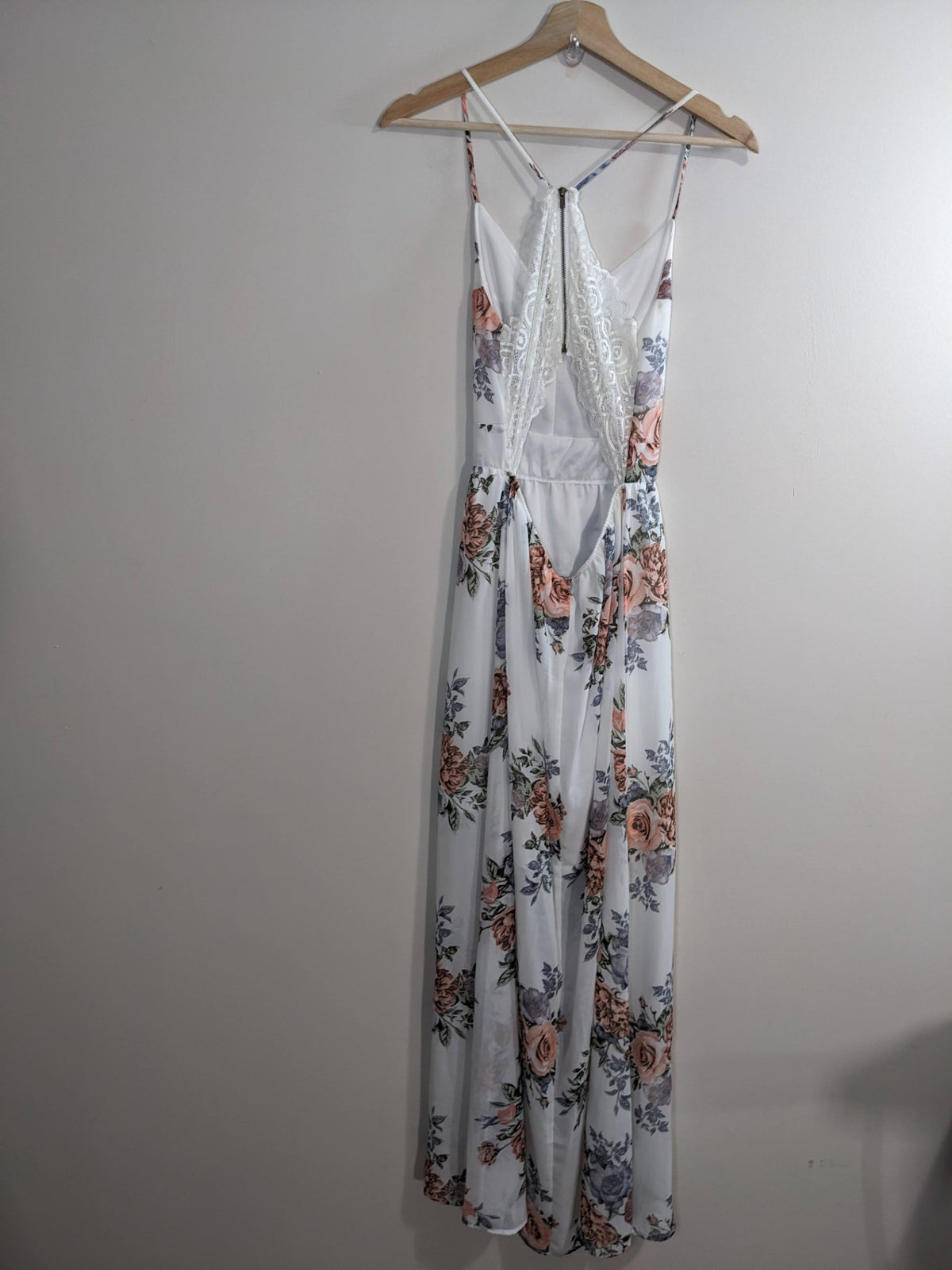 Streetwear Society White Floral Maxi Dress - S