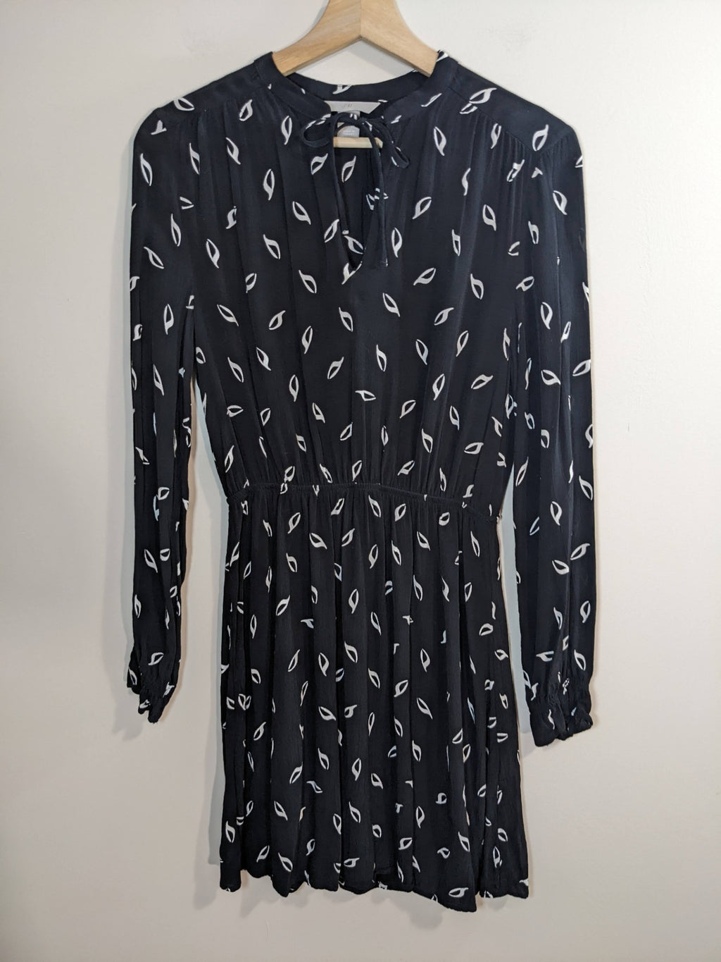 H&M Black Pattern Dress - M