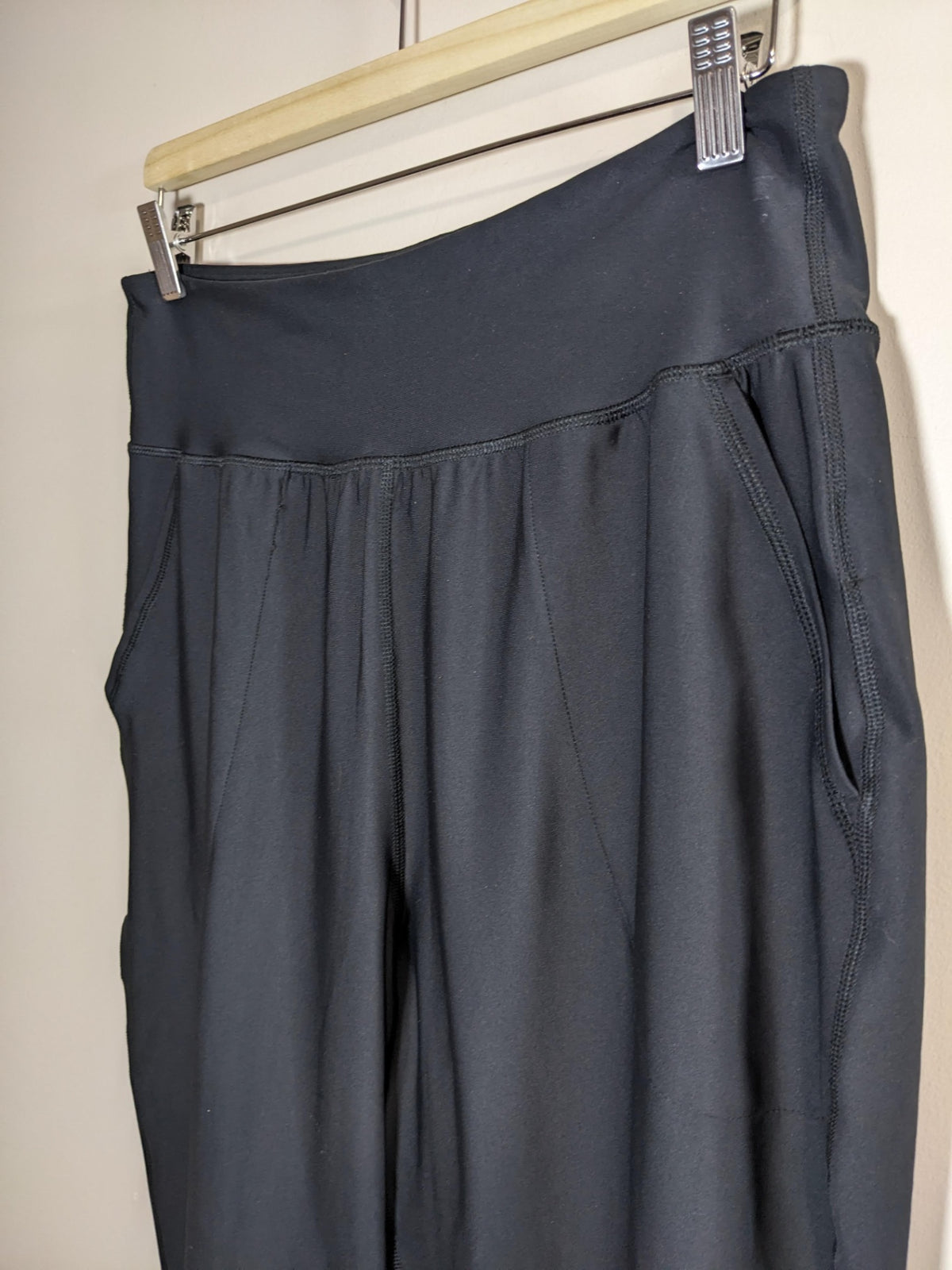 Old Navy Black Joggers - L