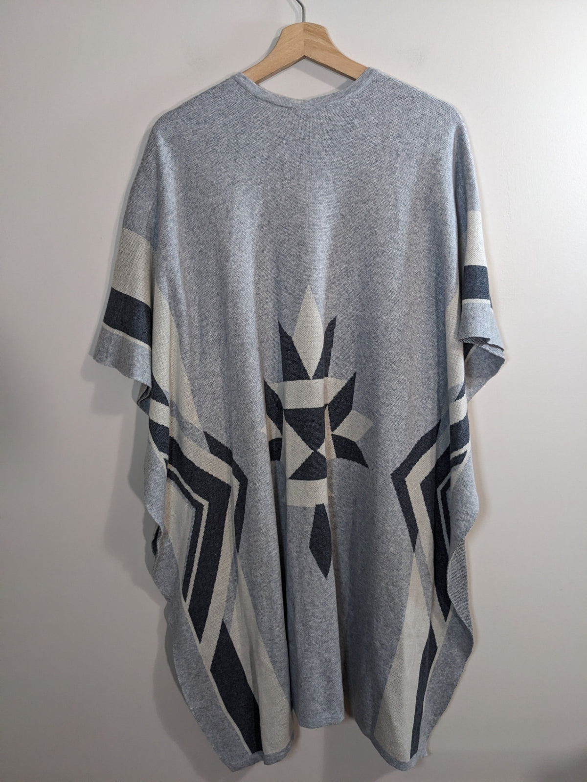 Roots Grey Poncho - One Size